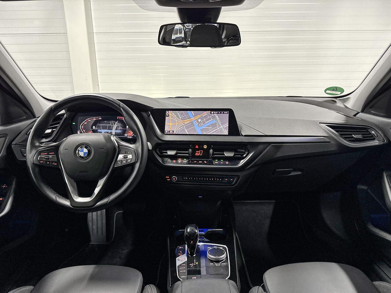BMW 1-SERIE 118i | Sport-Line | Cruise Control | Apple Carplay