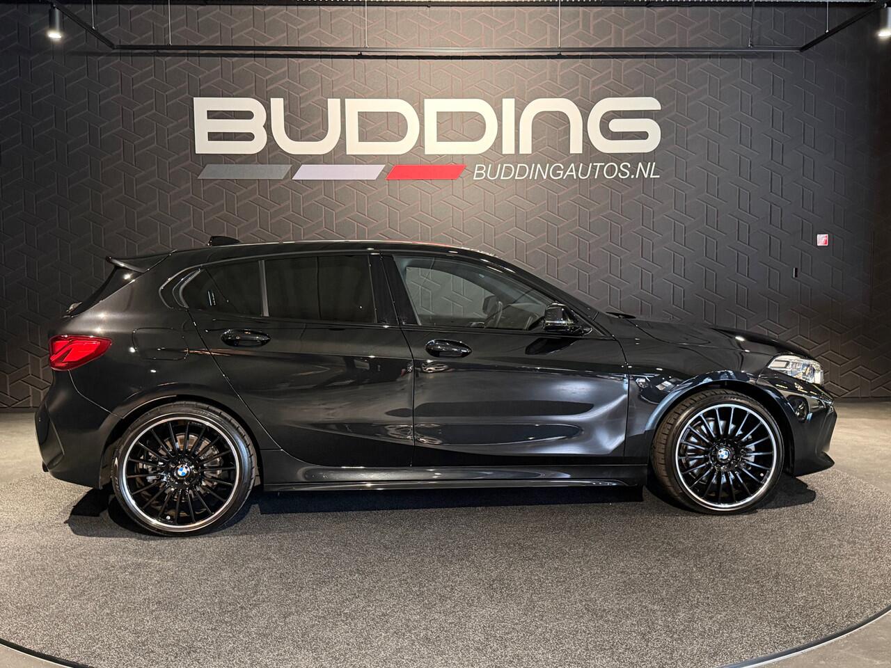 BMW 1-SERIE 120i Business Ed | M-sport | Leder | CarPlay