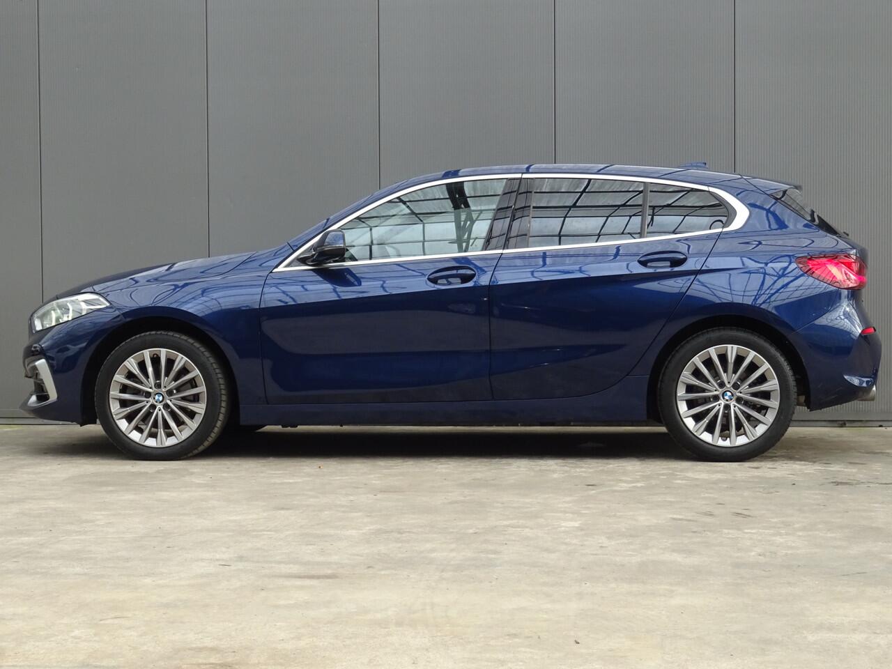 BMW 1-SERIE 118i High Executive Edition * CARPLAY * DEALER ONDERH. !!