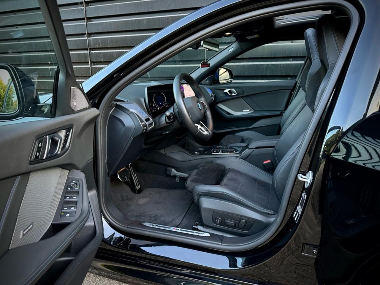 BMW 1-SERIE 120 M-SPORT PANO|KUIPSTOEL|H/K|MEMORY|ACC