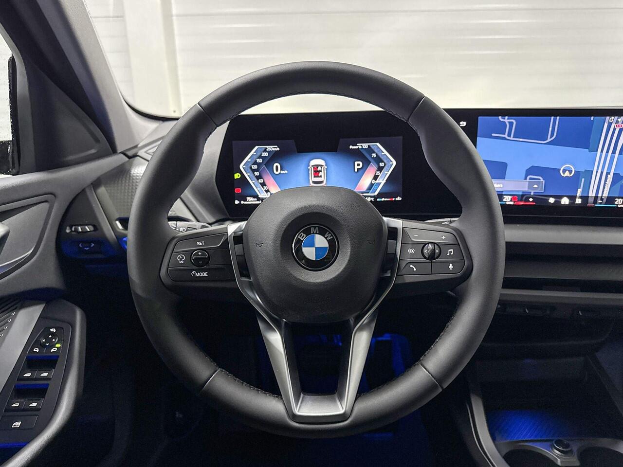 BMW 1-SERIE 120 | M-Sport Design | Driving Assistant | Parking Assistant | Stoelverwarming