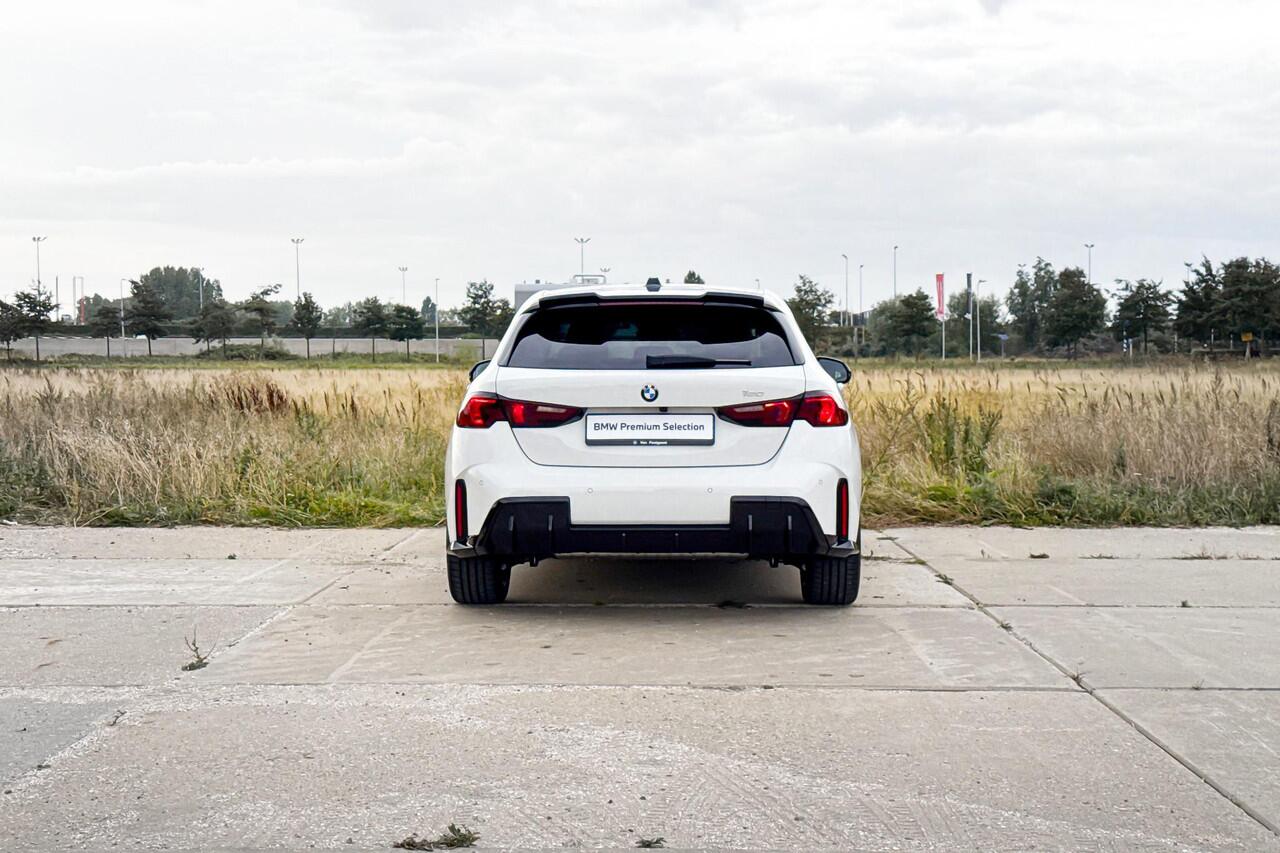 BMW 1-SERIE 120 M Sport | M Sport Pro | Harman Kardon | Comfort Access | Stoelverwarming |