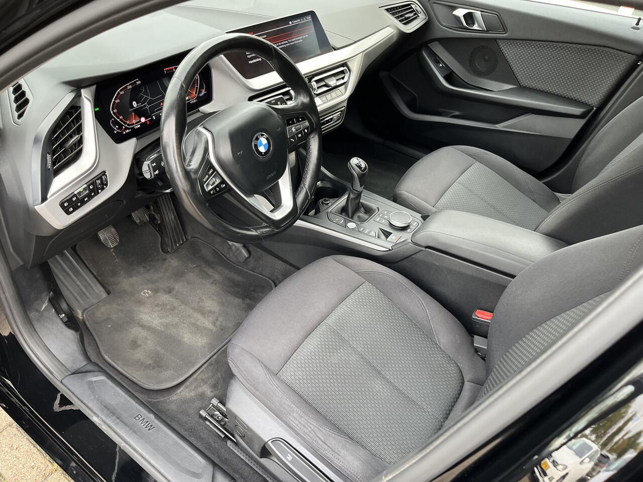 BMW 1-SERIE 118i Executive Edition 50% deal 8975,- ACTIE Virtual / Led / Carplay