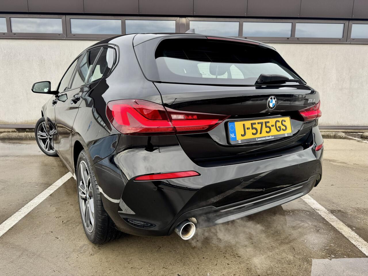 BMW 1-SERIE 118i Executive | Sport-Line | Navi | Cruise | Sportline- intr. | Dealer onderhouden |