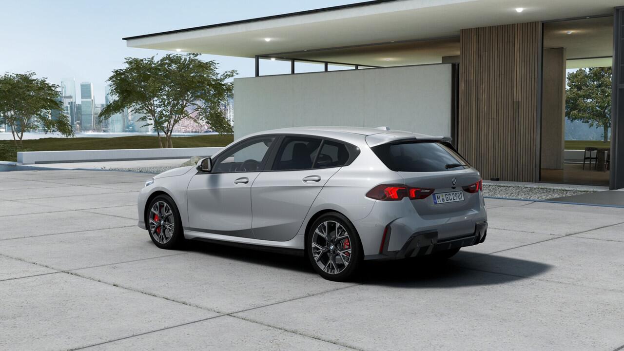 BMW 1-SERIE 120 M Sport Automaat / Sportstoelen / Achteruitrijcamera / M Adaptief onderstel / Comfort Access / Adaptieve LED / Stoelverwarming