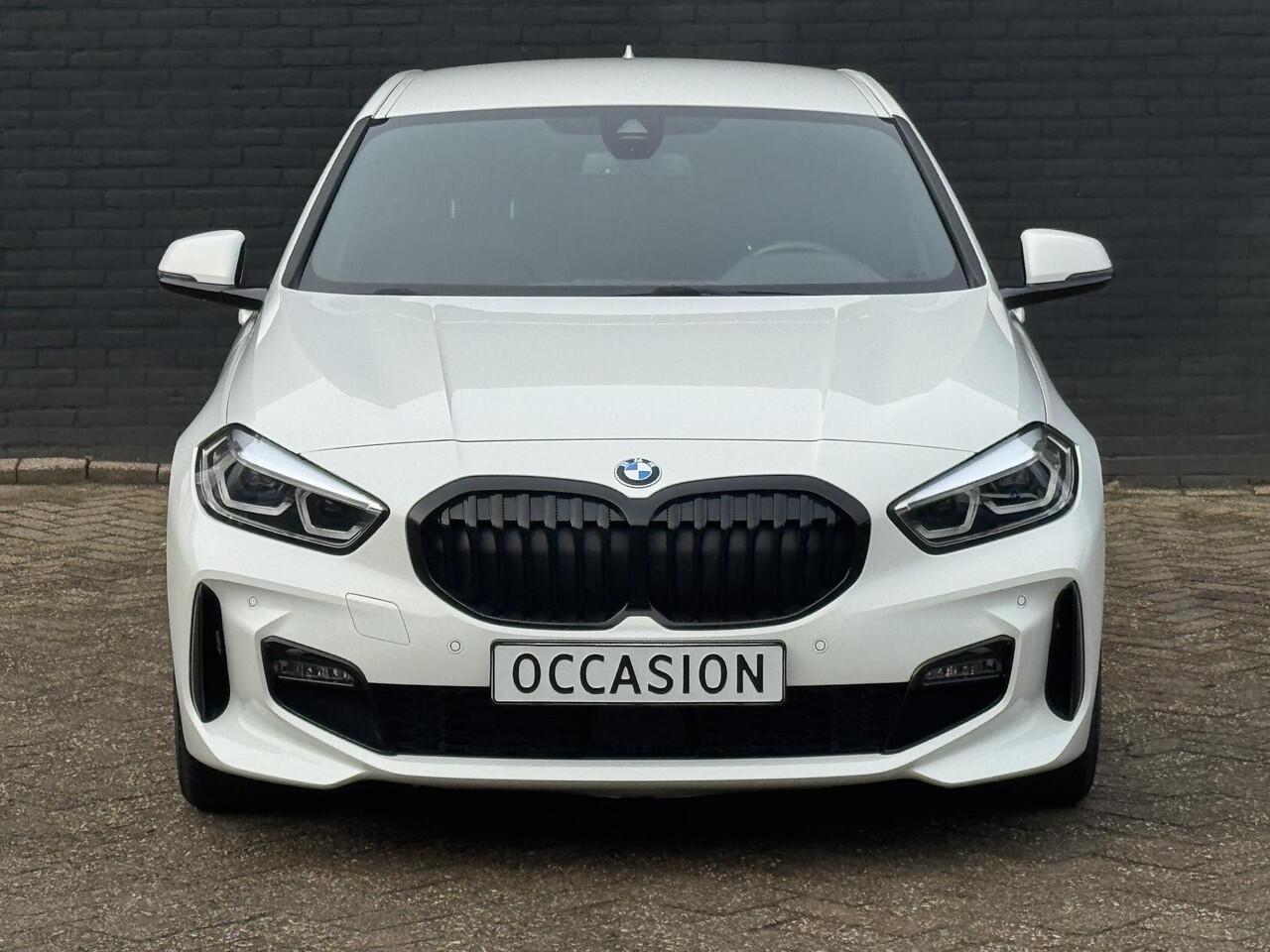 BMW 1-SERIE 118i High Executive M-Sport pakket I INCL. ¤ 850,00 AFL.KOSTEN + BOVAG GARANTIE