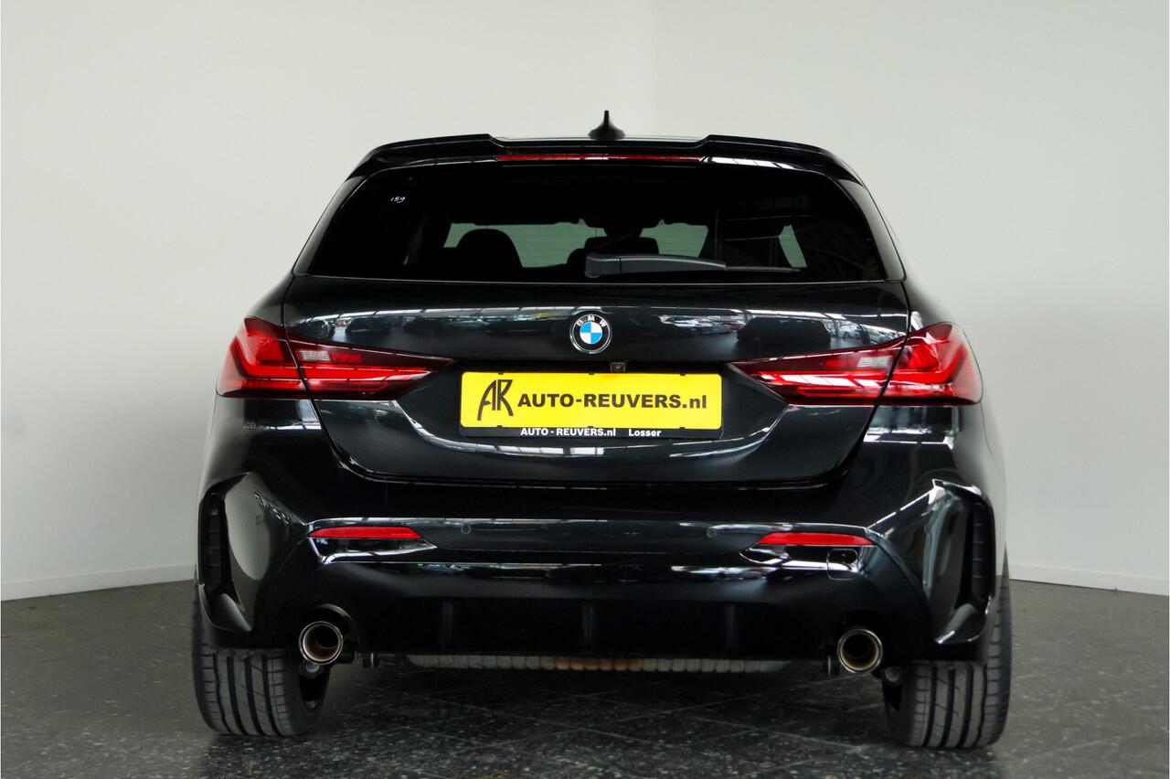 BMW 1-SERIE 120i M-Sport / Opendak / Kuipstoel / LED / Cam / CarPlay