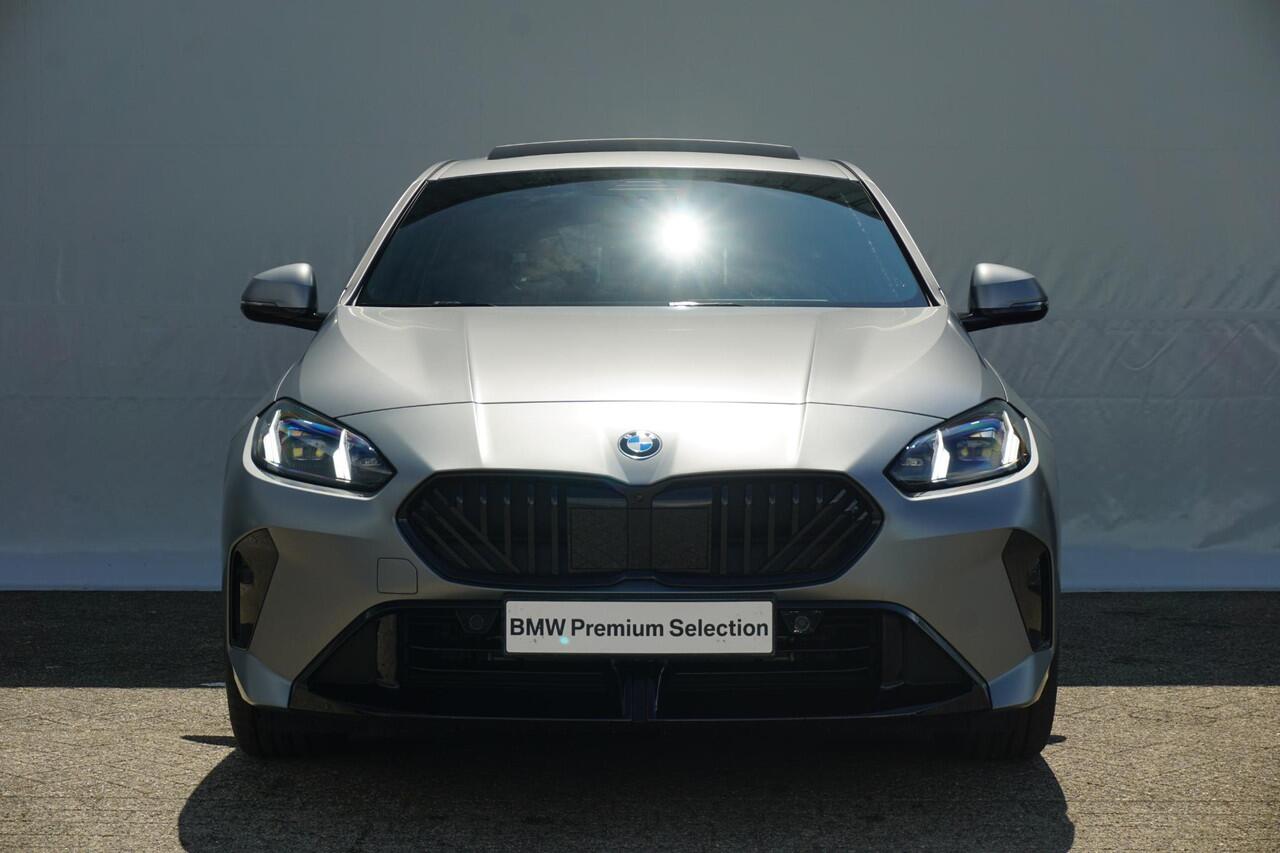 BMW 1-SERIE 120 5-deurs | M Sportpakket Pro | Premium Pack