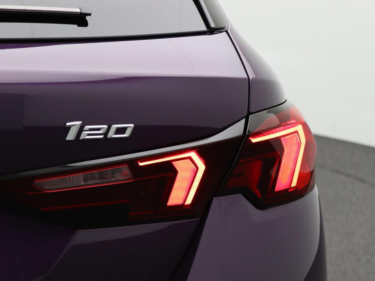 BMW 1-SERIE 120 M Sport Package Pro | Equipment Package