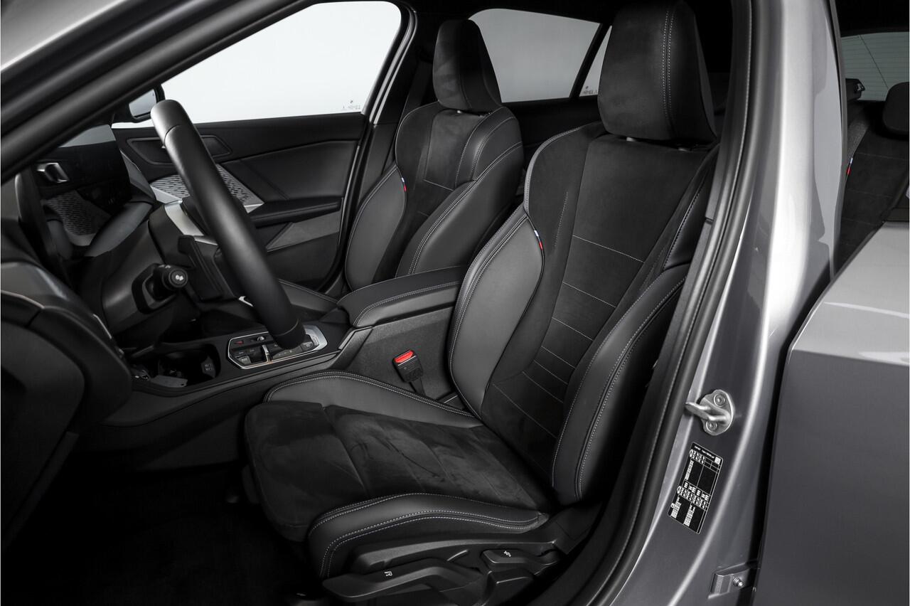 BMW 1-SERIE 120 M Sport | Dig. Cockpit | Adapt. Cruise | Stoelverw. | PDC | Camera | NAV + App. Connect | ECC | DAB | LM 18" | 9811