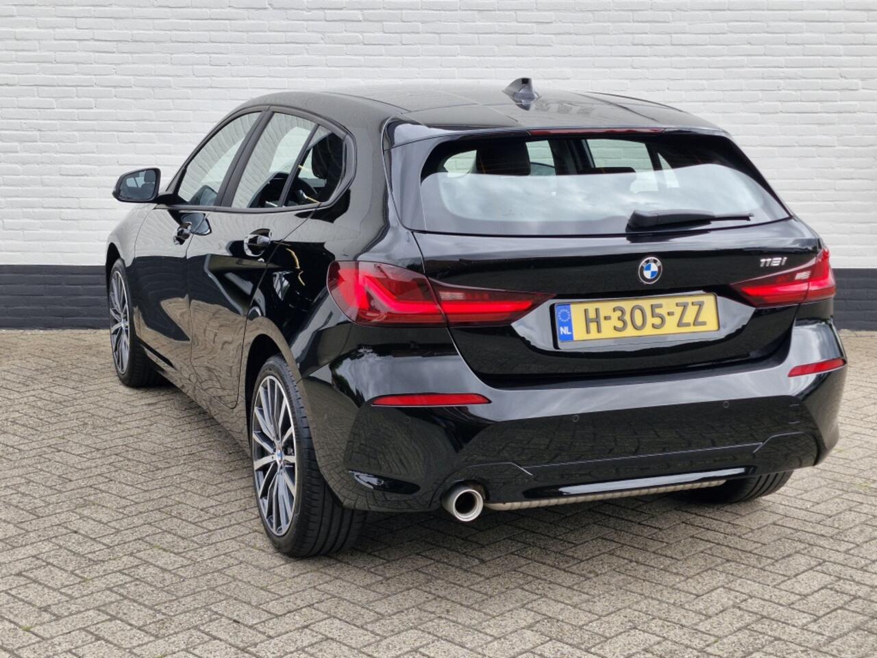 BMW 1-SERIE 118i Executive Editon | BMW Live Cockpit | Keyless | 18 '' LM |