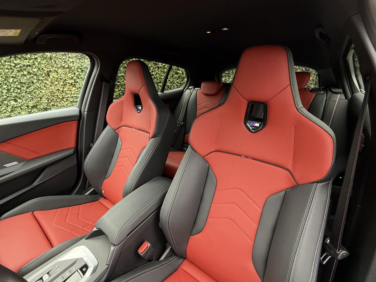 BMW 1-SERIE 5-deurs 120 | M-Sport Pro | 19'' | Driv. Ass. Prof. | Harman/Kardon | Shadow Line | BSI 3jr - 40.000 km