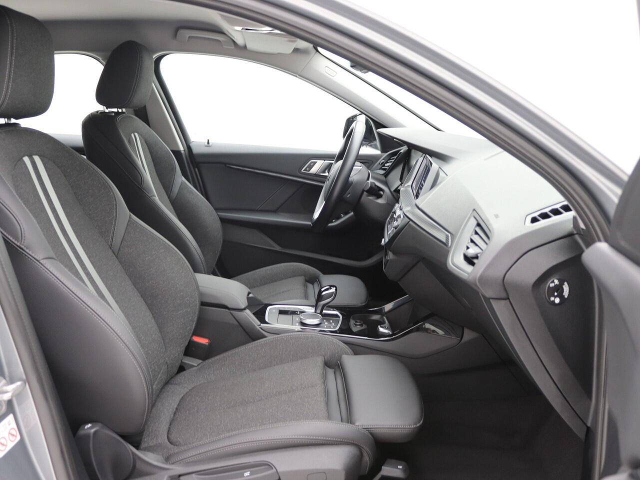 BMW 1-SERIE 116i Introduction Edition Aut. SPORTLINE / Origineel NL