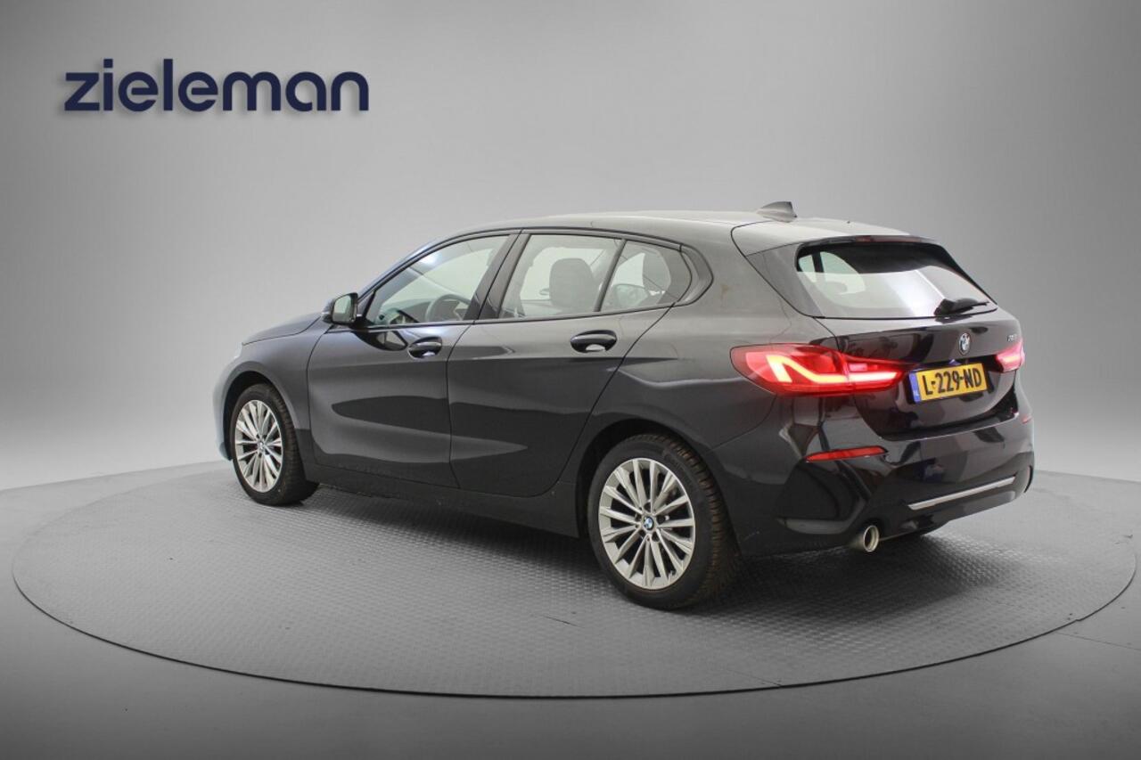 BMW 1-SERIE 118i Business Edition - Carplay, Camera, Leer, Cruise