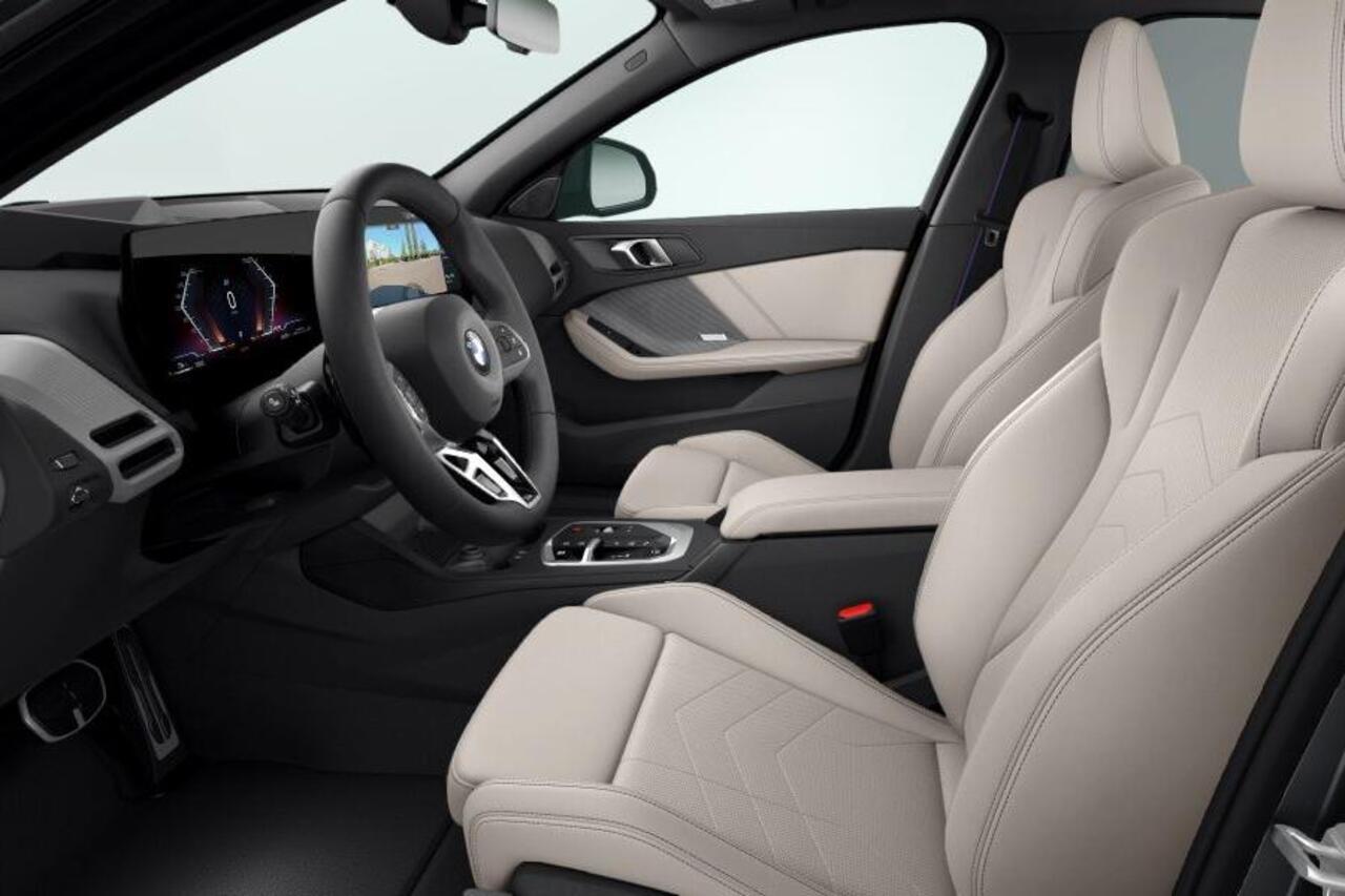 BMW 1-SERIE 120 | M Sport Pro | Innovation Pack | Elektrisch Glazen Panoramadak