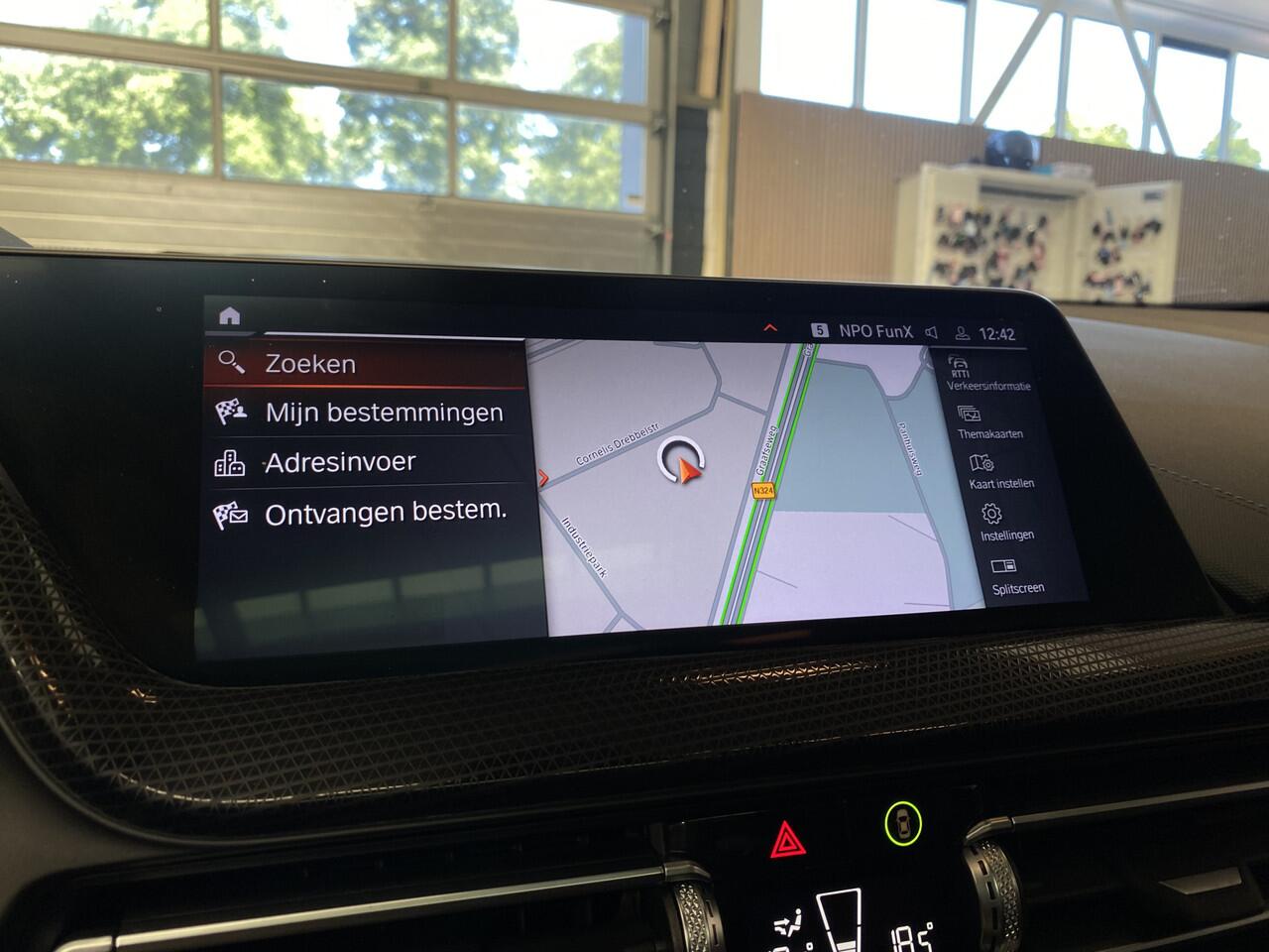 BMW 1-SERIE M135i xDrive Business Edition Plus Cruise, Pano, Harman/kardon