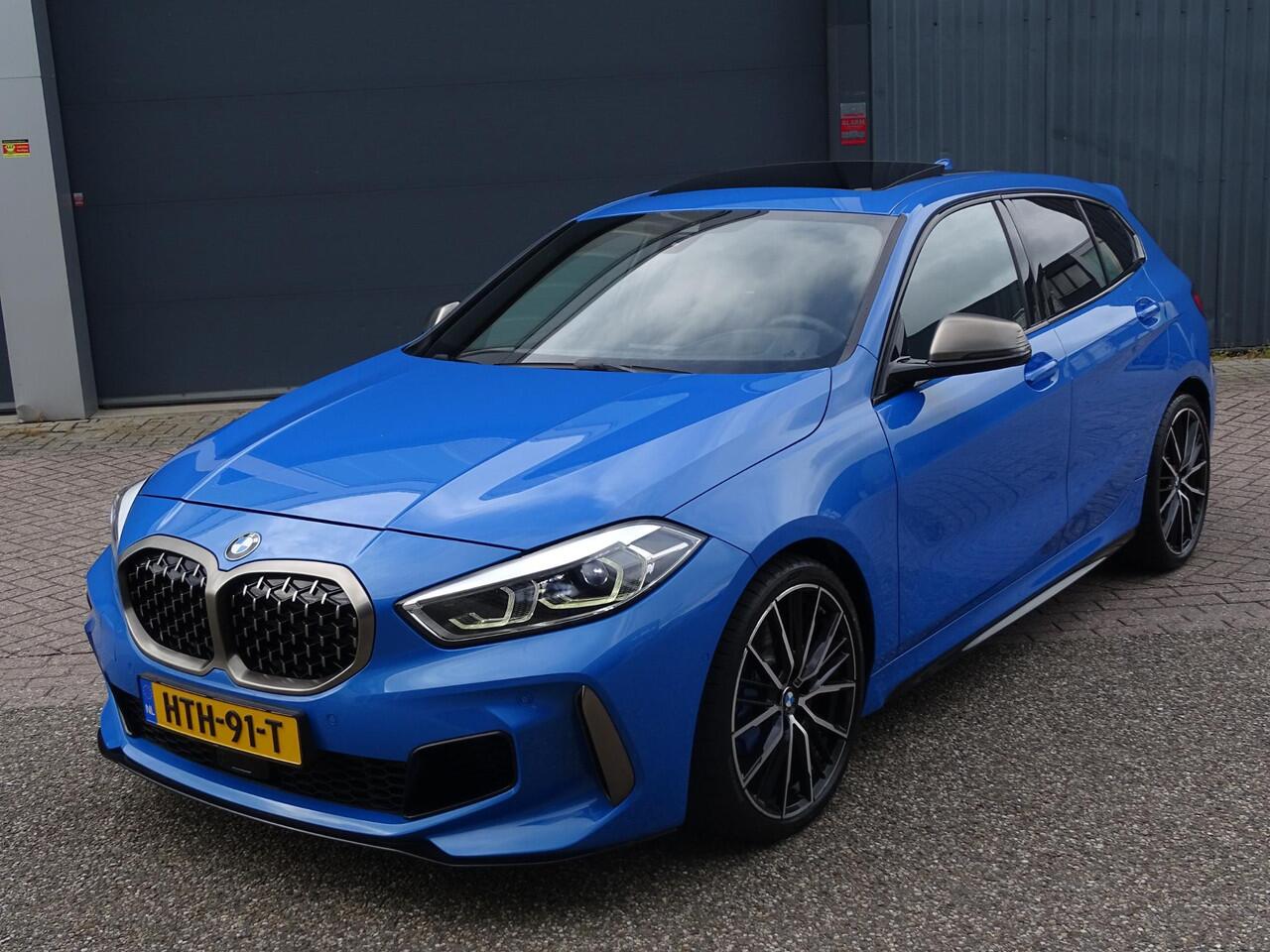 BMW 1-SERIE M135i xDrive High Executive PANORAMADAK|HEAD-UP DISPLAY|DODEHOEK DETECTIE|ACHTERUIT RIJ CAMERA|SPORT STOELEN|KEYLESS ENTRY/GO|NAVIGATIE|LASER KOPLAMPEN