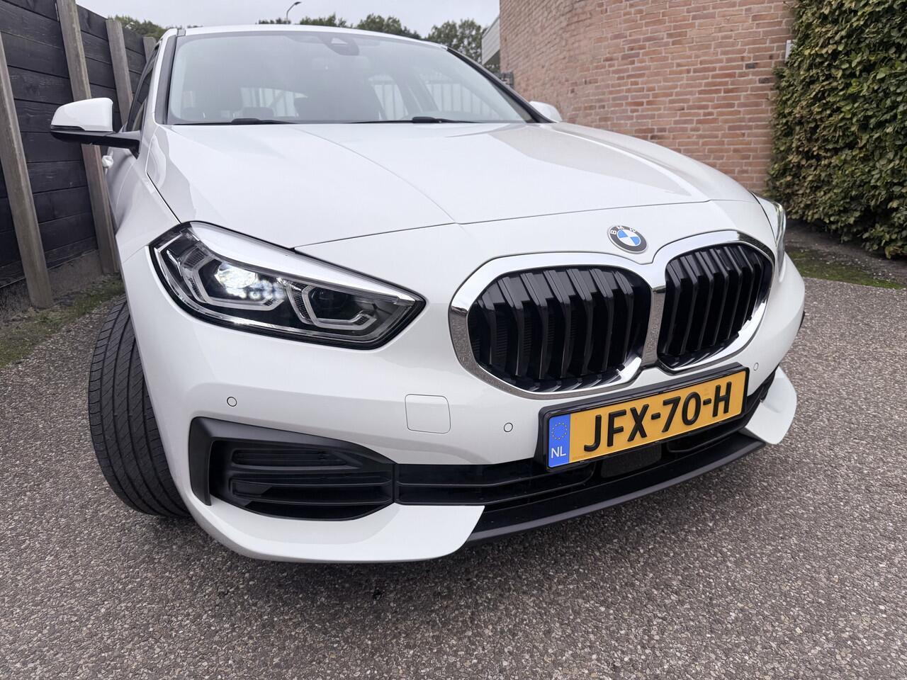 BMW 1-SERIE 118i Business Edition Plus automaat, nieuwstaat, dealer o.h.