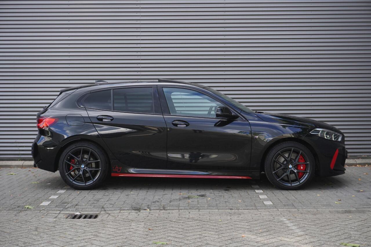 BMW 1-SERIE 5-deurs 128ti M Aerodynamicapakket | Comfort Pack | Travel Pack | Glazen panoramadak | BMW Head-Up Display | HiFi System