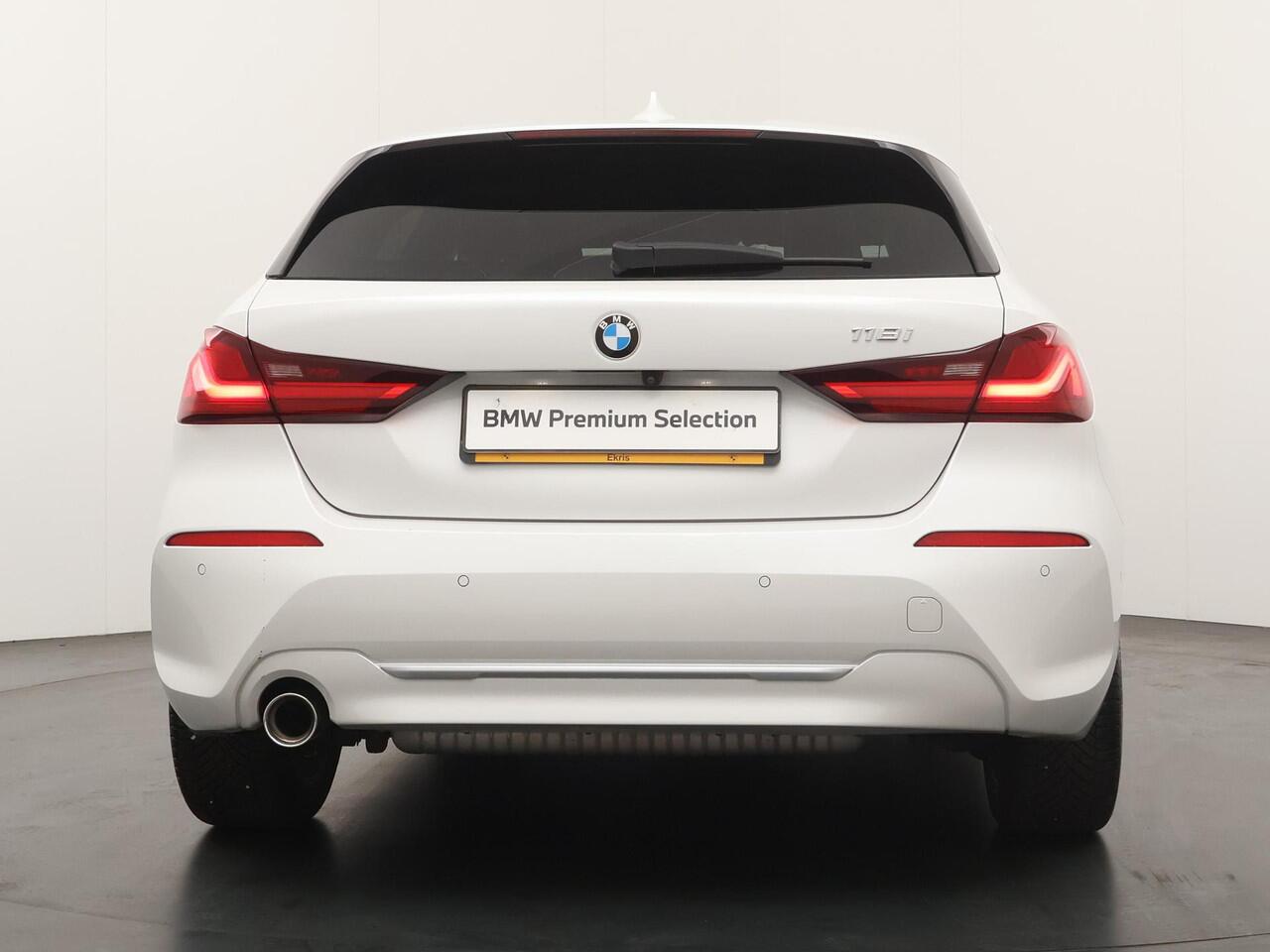 BMW 1-SERIE 118i High Executive Edition | Stoelverwarming | Cruise Control | NAVI |