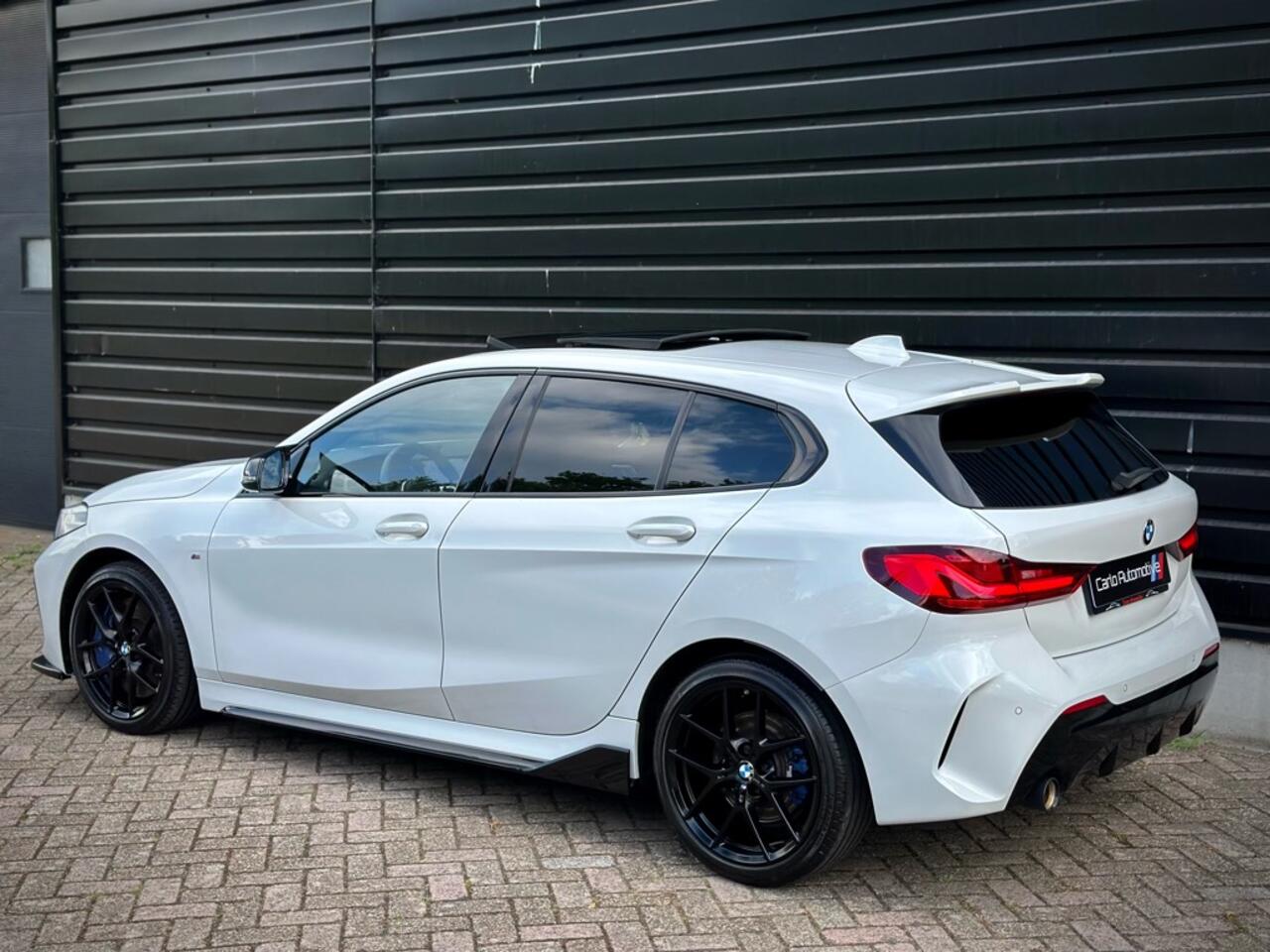 BMW 1-SERIE 118i M135 M-PERFORMANCE PANO|SCHAALSTOEL|HiFi|LEDER