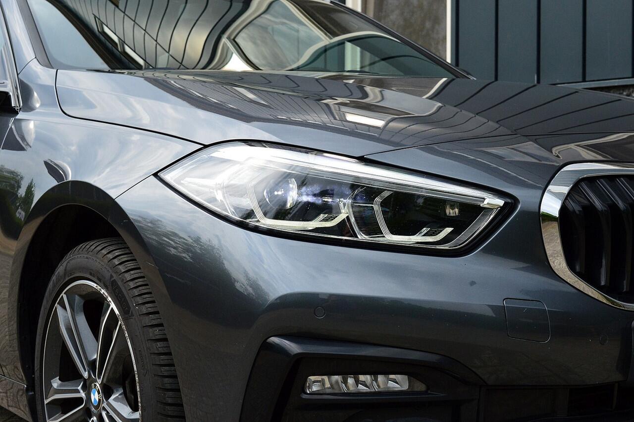 BMW 1-SERIE 120i High Executive Rijklaarprijs-Garantie Navigatie Led Sport interieur Airco