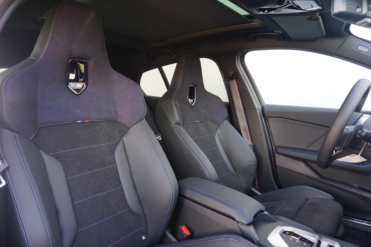 BMW 1-SERIE 120 5-deurs | M Sportpakket Pro | Premium Pack