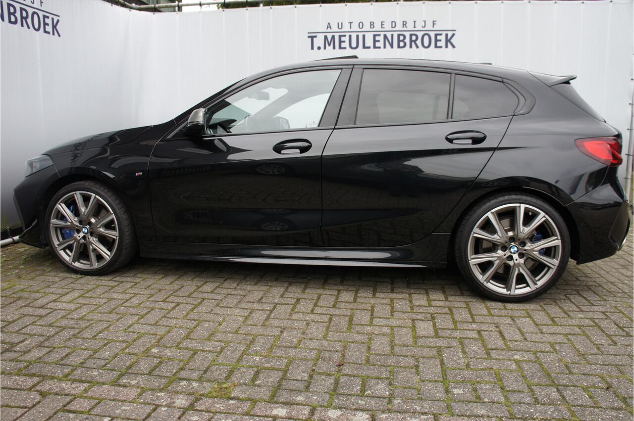 BMW 1-SERIE M135i xDrive High Executive Panoramadak, Head up