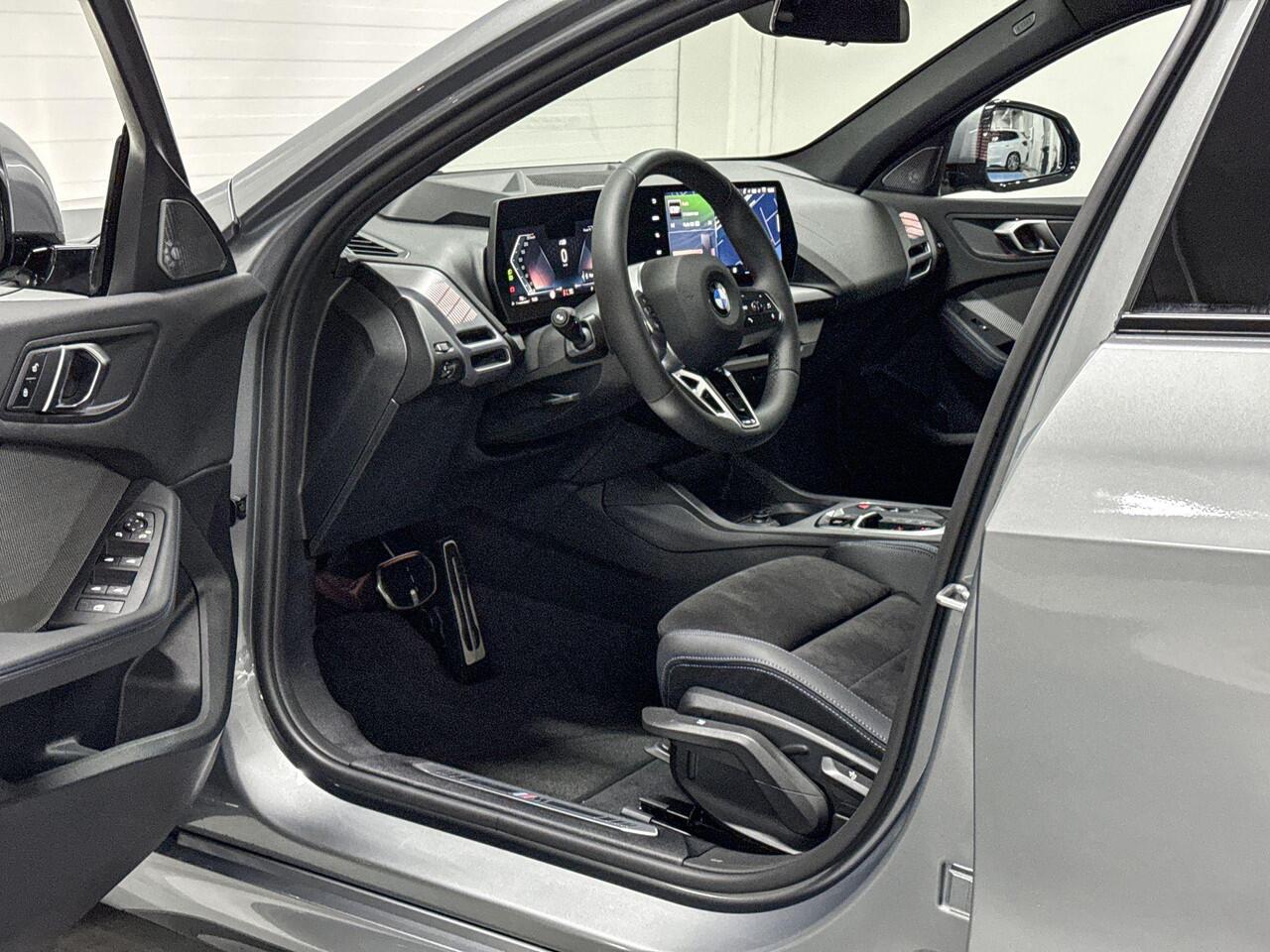 BMW 1-SERIE 120 | M-Sport | Innovation Pack | Head-up Display | Harman/Kardon | Comfort Access