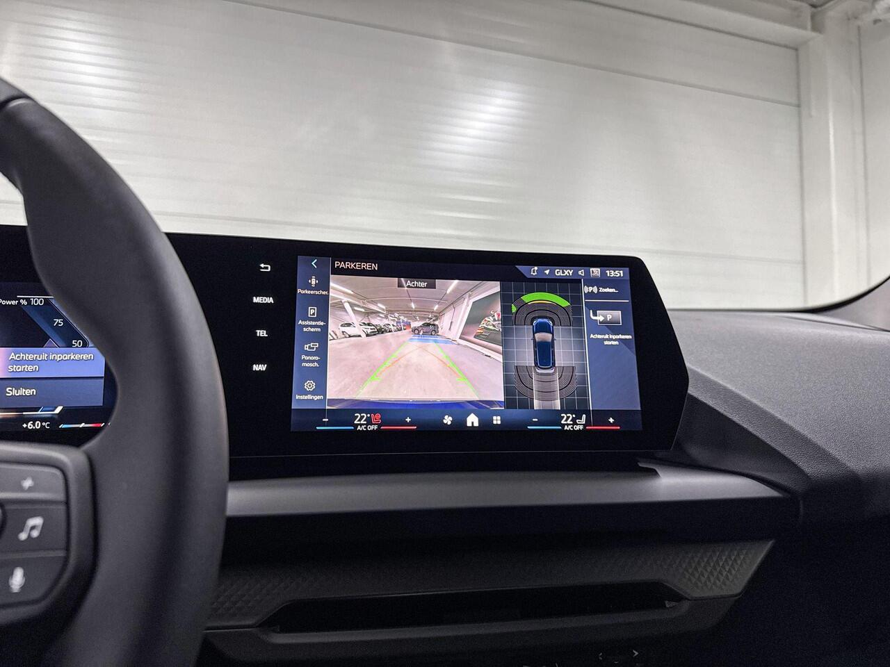 BMW 1-SERIE 120 | M-Sport Design | Driving Assistant | Parking Assistant