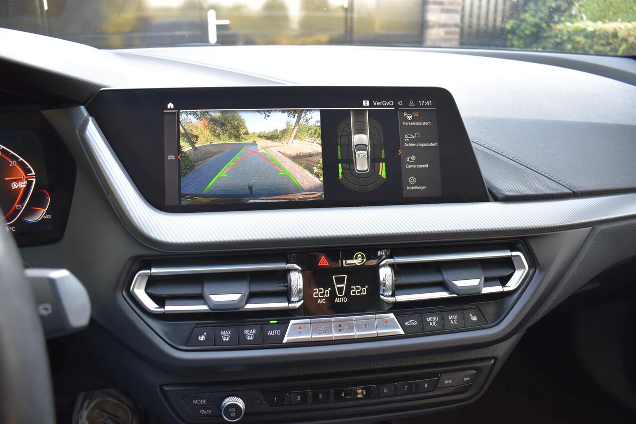 BMW 1-SERIE 118i High Executive M SPORT NIEUWST!