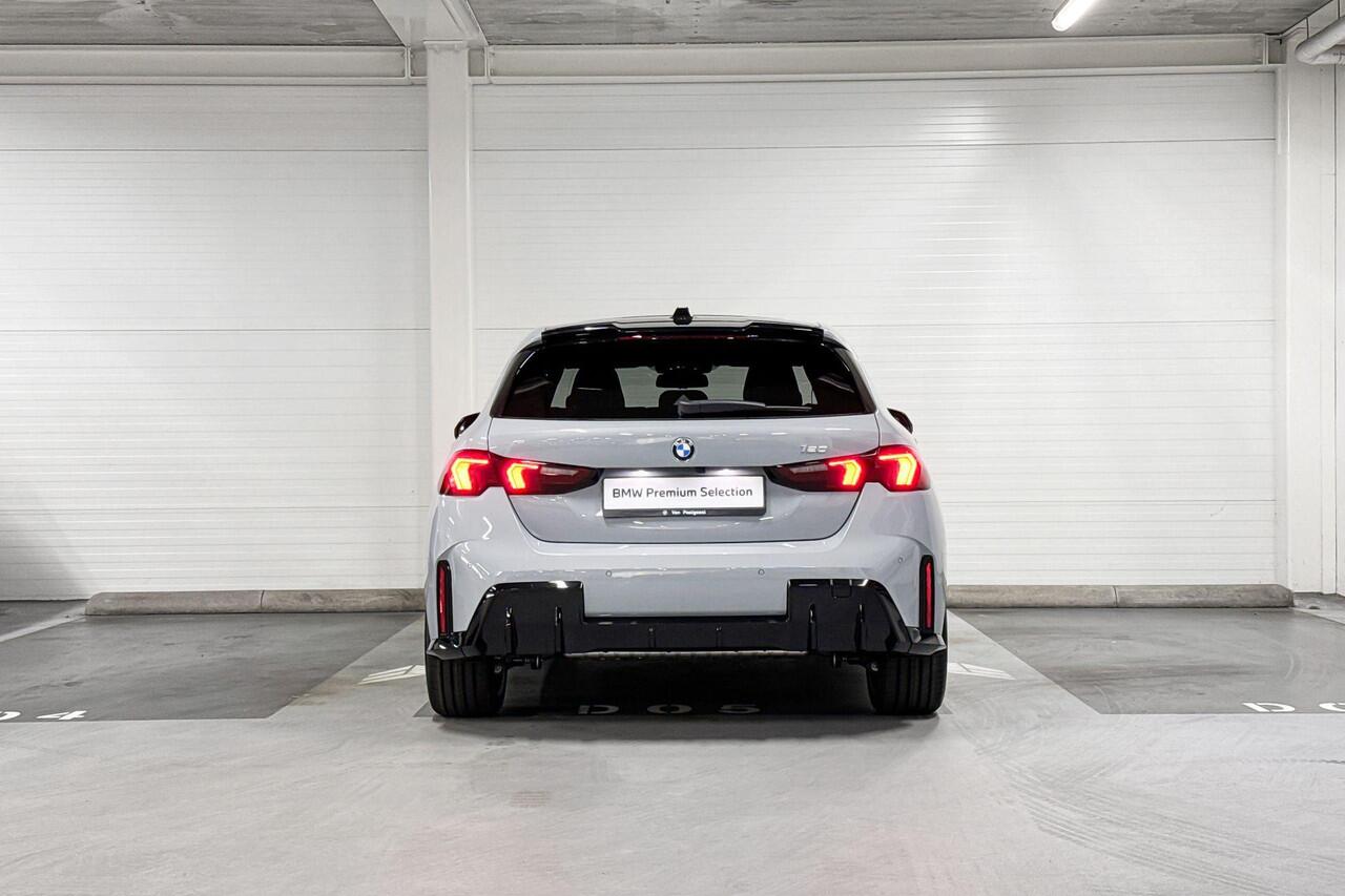 BMW 1-SERIE 120 | M-Sport Pro | Premium Pack | Driving Assistant | Harman/Kardon | Panoramadak | Comfort Access | Selections