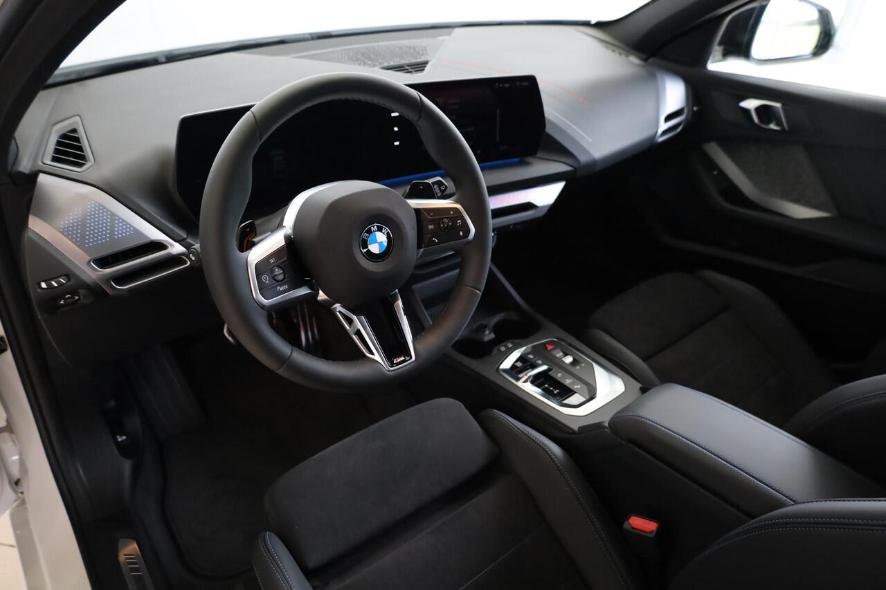 BMW 1-SERIE 120 M Sportpakket Pro | Premium Pack | Comfort Access | M Shadow Line