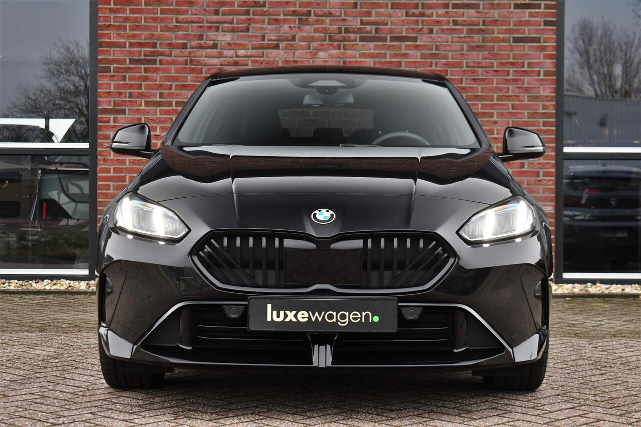 BMW 1-SERIE 120 M-Sport int+ext ACC DA-Plus Camera Shadowline 18inch