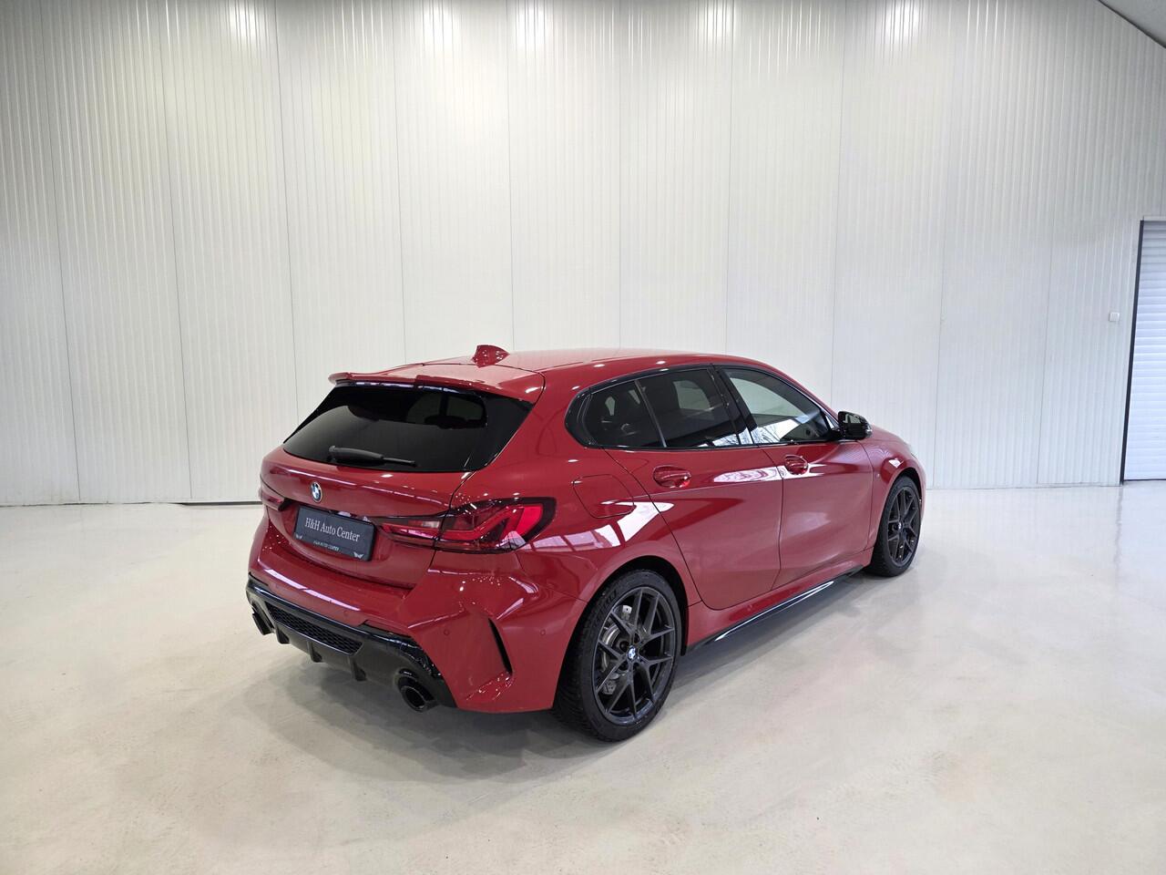 BMW 1-SERIE M135i xDrive M Performance |Fabrieksgarantie|1e eigenaar|