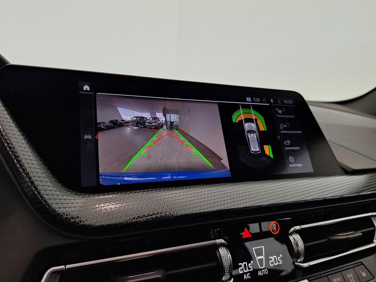 BMW 1-SERIE 118i Executive Edition | M Sport | Keyless | Stoelverwarming | Achteruitrijcamera | Apple Carplay/Android Auto | 1e eigenaar!