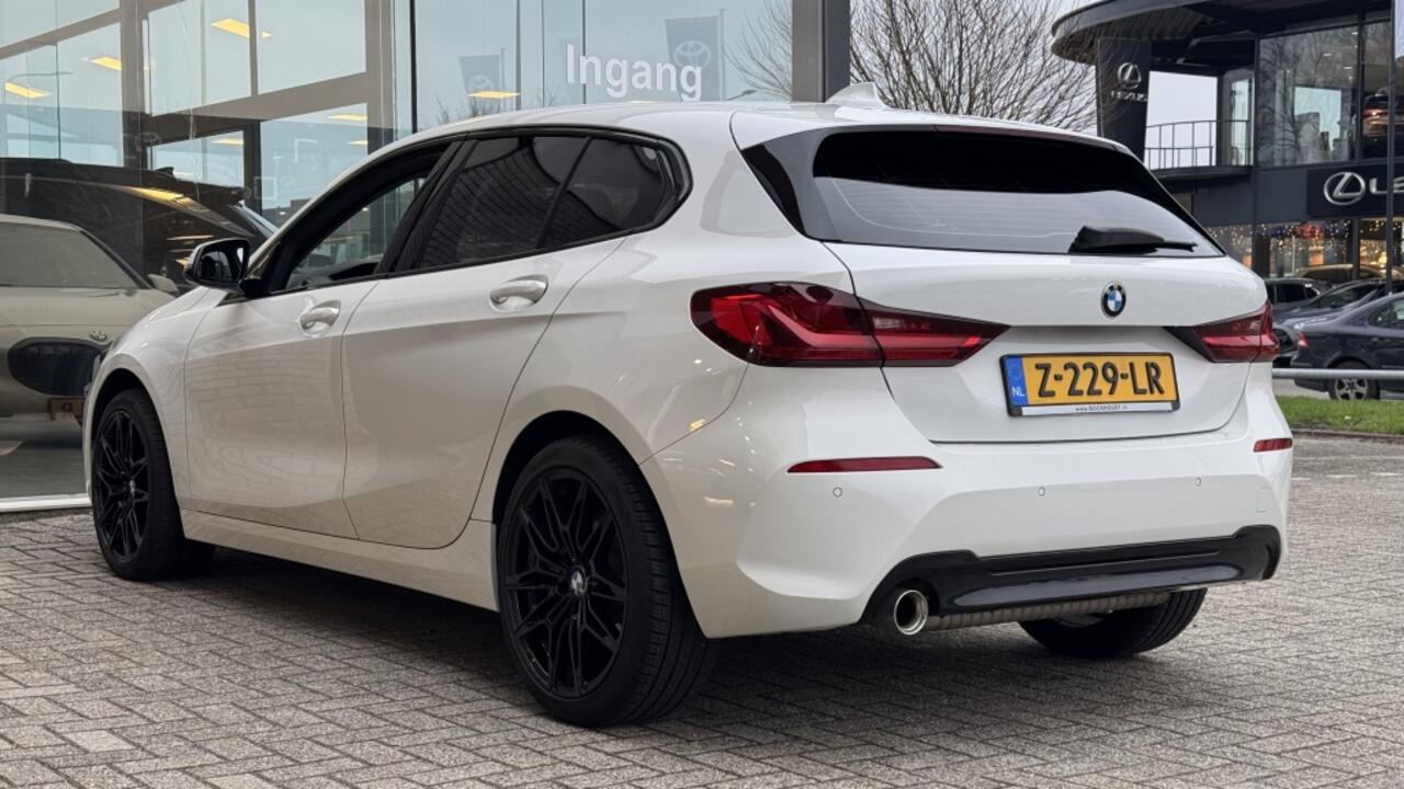 BMW 1-SERIE 118 Sportline Ed | Navi | Apple Carplay | Stoelverwarming