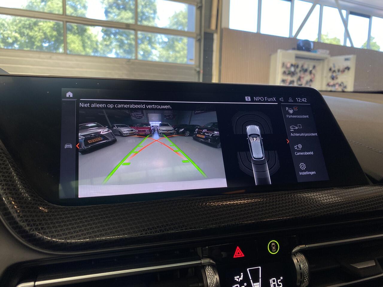 BMW 1-SERIE M135i xDrive Business Edition Plus Cruise, Pano, Harman/kardon