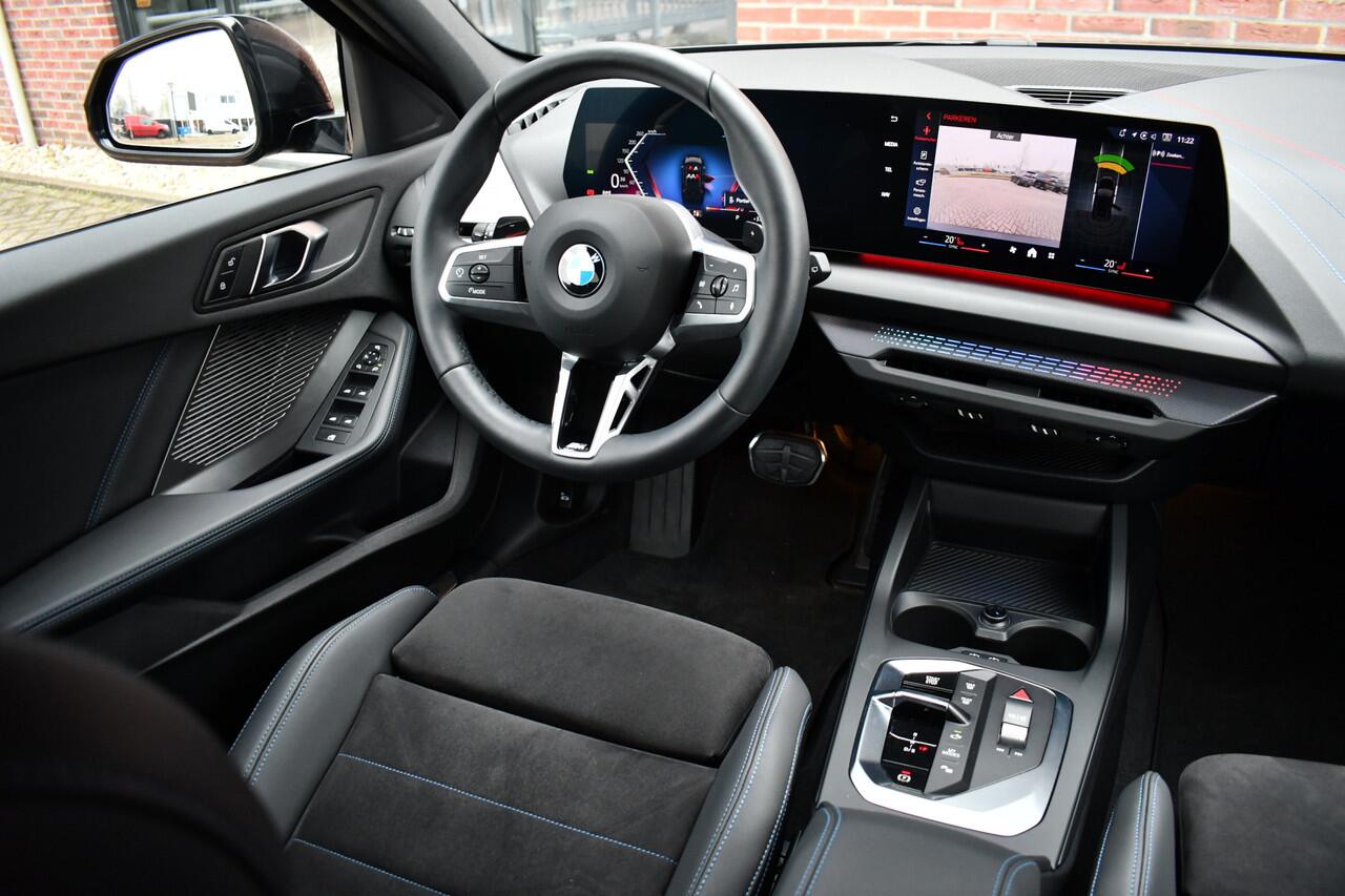 BMW 1-SERIE 120 M-Sport int+ext ACC DA-Plus Camera Shadowline 18inch