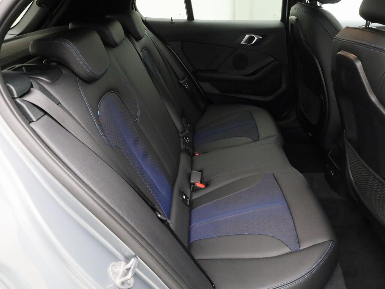 BMW 1-SERIE 118i M-Sport | CAMERA | KEYLESS | STOEL- EN STUURVERW.