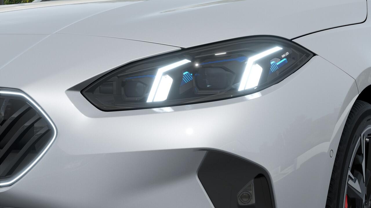 BMW 1-SERIE 120 High Executive M Sport Automaat / Panoramadak / Sportstoelen / M Adaptief onderstel / Comfort Access / Adaptieve LED / Head-Up / Harman-Kardon