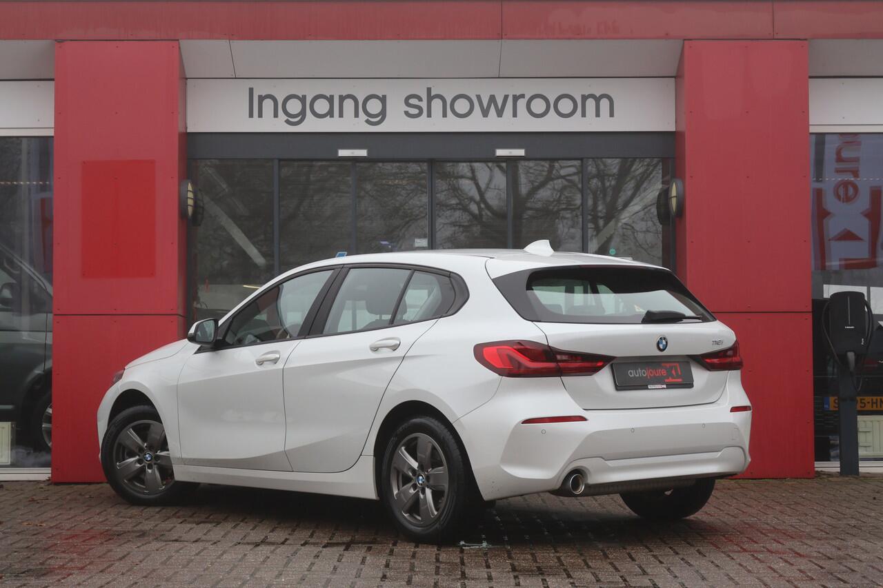 BMW 1-SERIE 118i Executive | Origineel NL | Virtual Cockpit | Cruise Control | Navigatie |