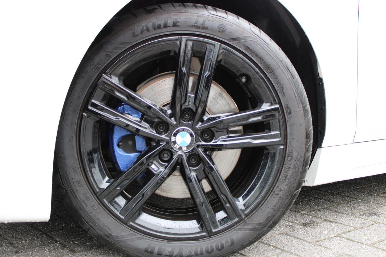 BMW 1-SERIE 118i M Sport Automaat / Sportstoelen / LED / M Sportonderstel / Live Cockpit Professional / Cruise Control / PDC