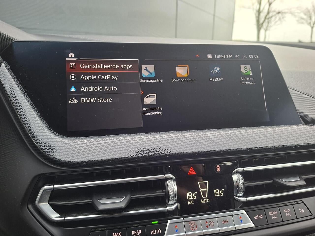BMW 1-SERIE 118i Business Edition | Sportline | Comfort Pack | LED | Carplay