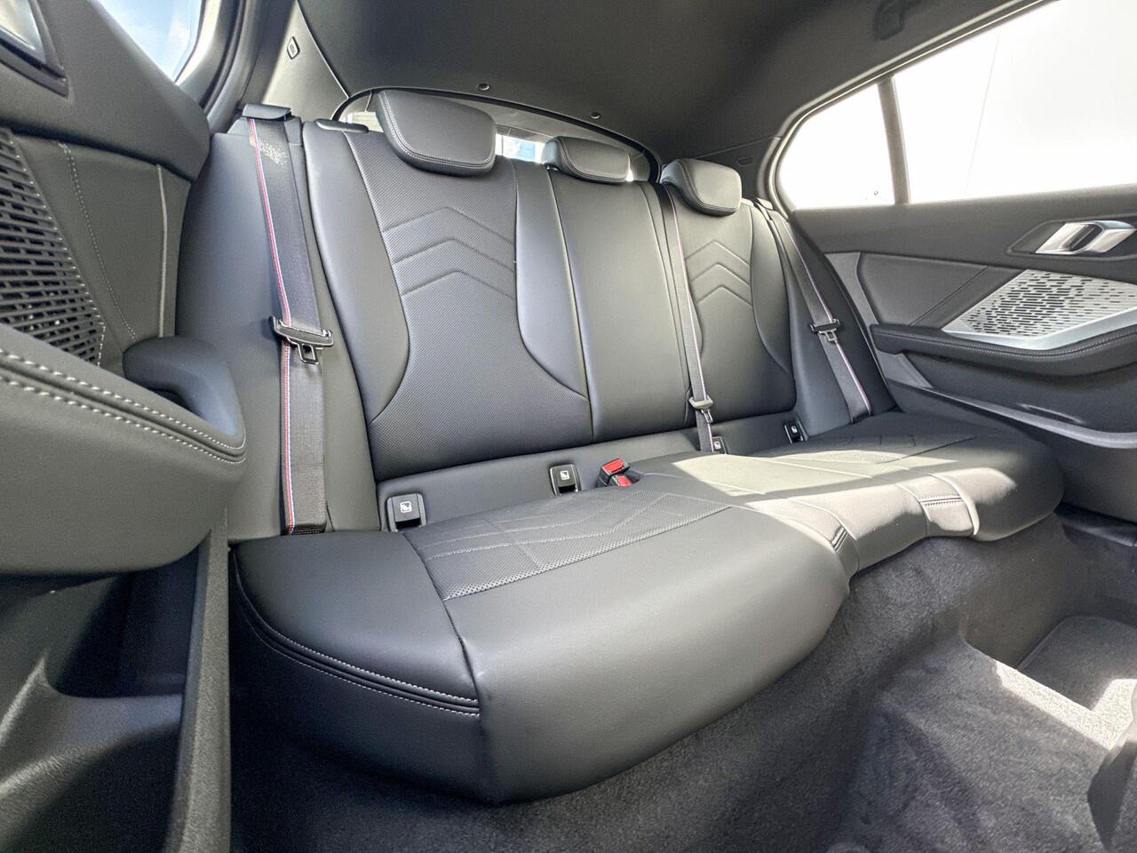 BMW 1-SERIE 120 | M Sport Pro | Premium Pack