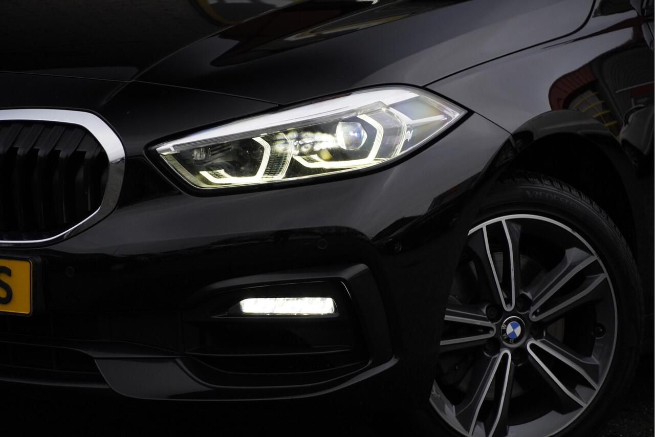 BMW 1-SERIE 116i Automaat! 5drs Sport Business Edition BJ2021 Lmv 17" | Led V+A | Pdc | Navi | Dashboard verlichting | Virtual cockpit | Climate control | Cruise control | Sportstoelen | Verwarmde voorstoelen | Getint glas