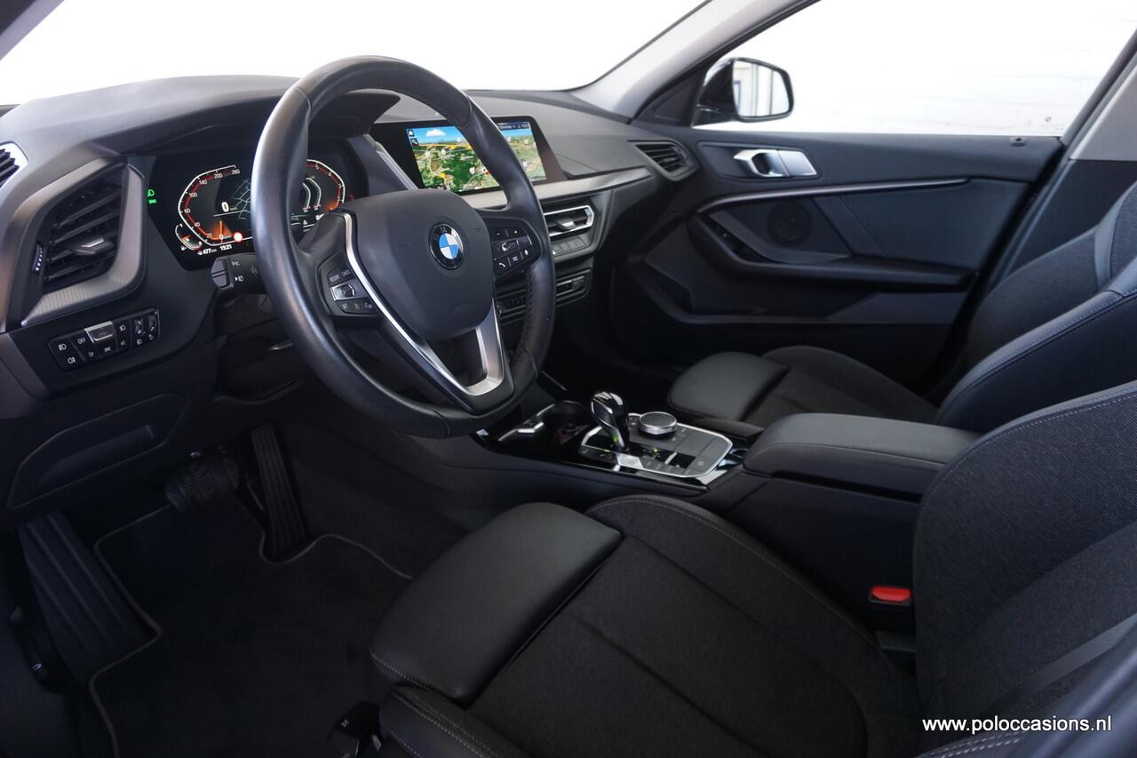 BMW 1-SERIE 118i Sport-line | Sportinter | DAB+ | Automaat | Carplay