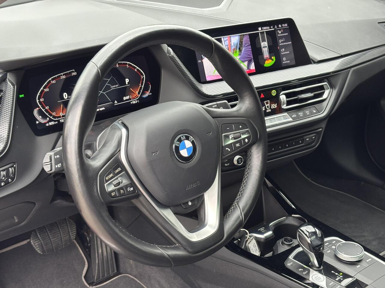 BMW 1-SERIE 118i Executive Sportline / Schuifkanteldak / Harman Kardon Audio / Camera / Stoel en Stuurverwarming /