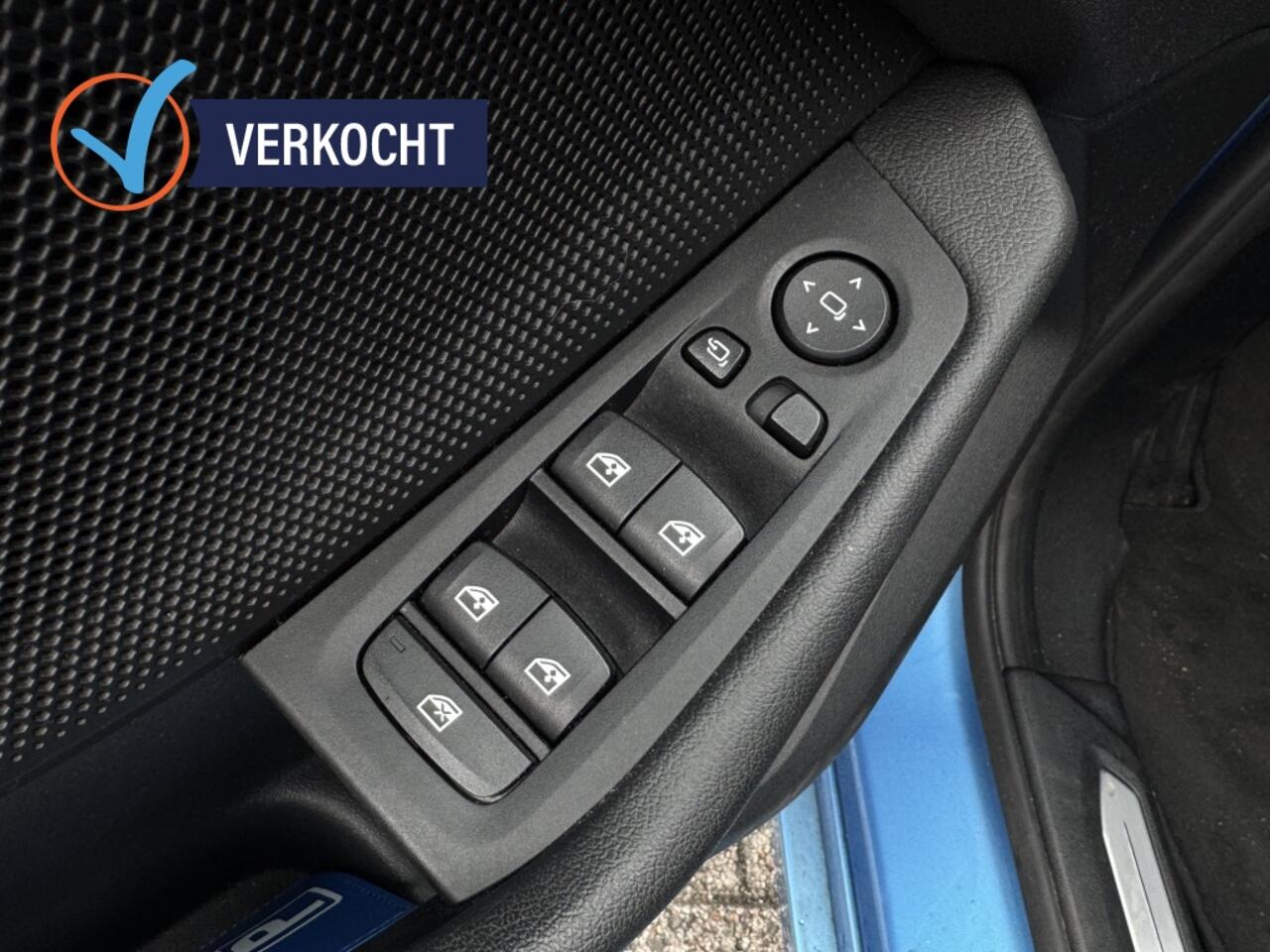 BMW 1-SERIE 118i High Executive| Clima, Cruise, Carplay, Stoelverwarming,