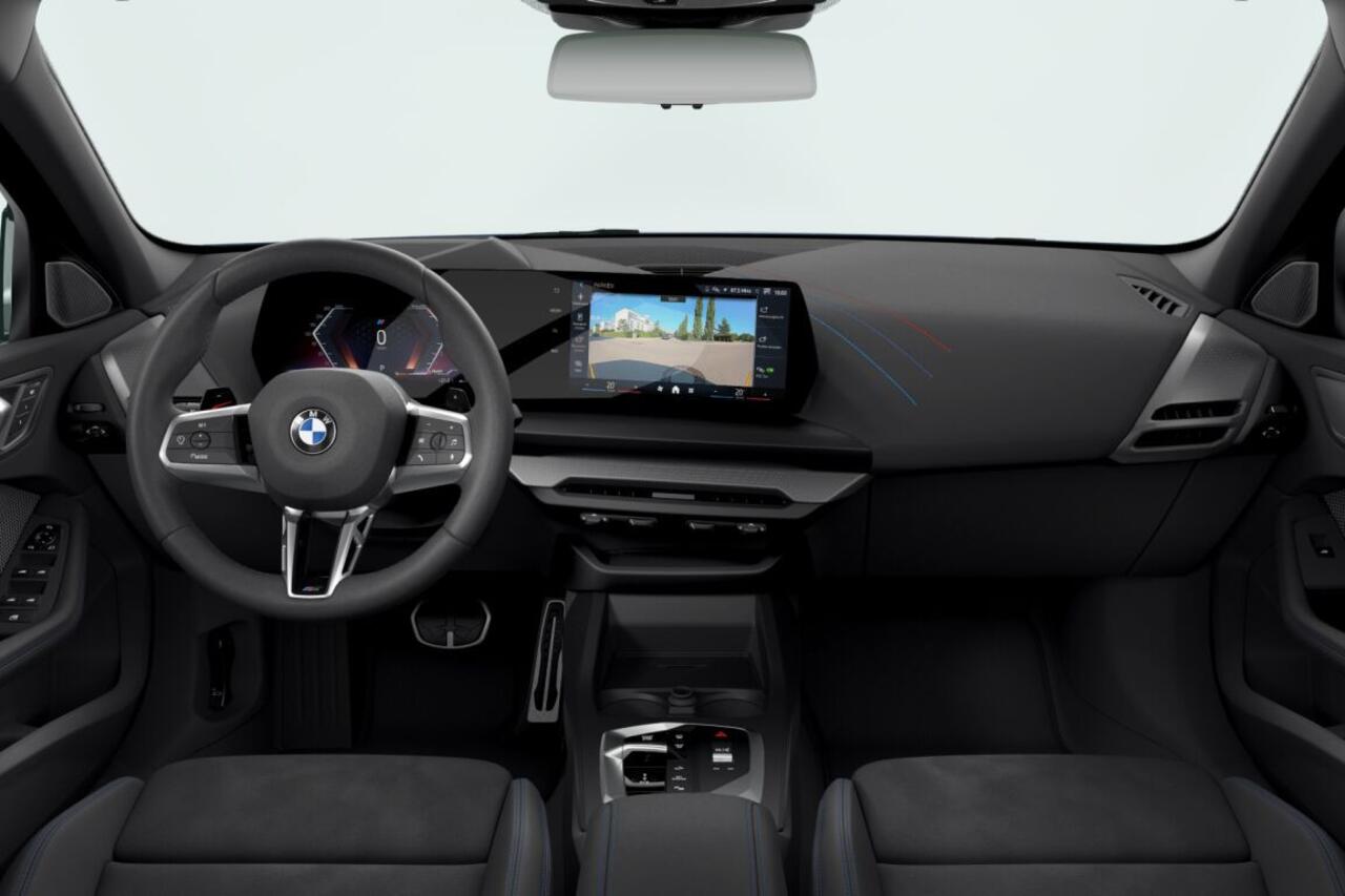 BMW 1-SERIE 120 | M Sport Pro | Innovation Pack | Glazen Panoramadak | Extra getint glas | Elektrisch verstelbare stoelen | Harman-Kardon sound system